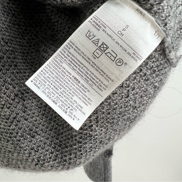 Banana Republic Gray Black Plaid V-Neck Wool Mohair Blend Sweater - Picture 5 of 7